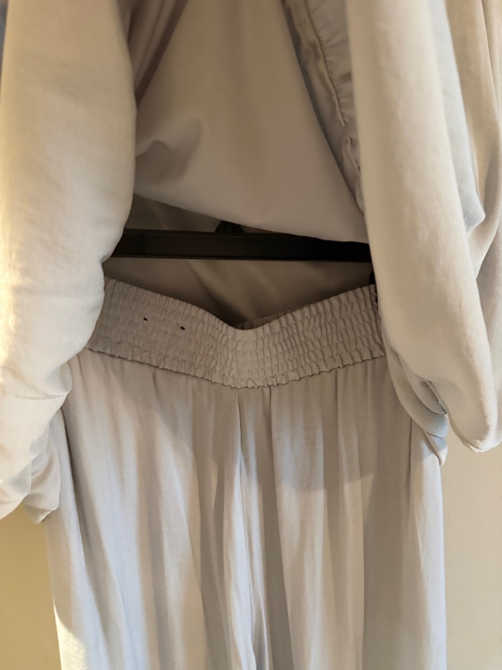 Alfani Light Gray Billow Two Piece Outfit - Picture 8 of 9